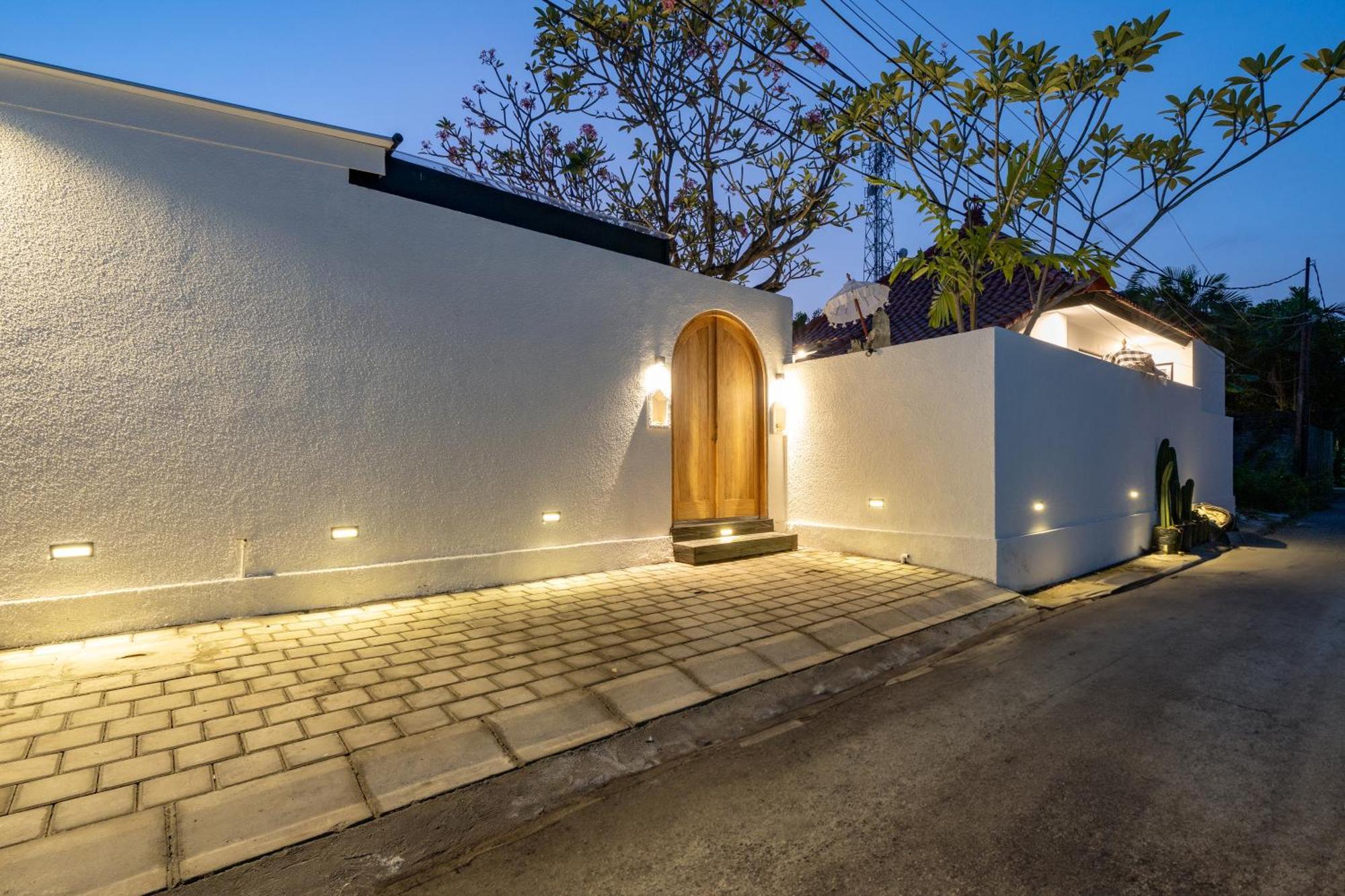 Zee Design Villa & Spa Sanur Экстерьер фото